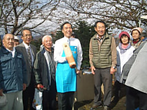 農大祭開催-その1。餅つき大会に阿部知事参加しました！