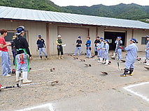 農場実習で農作業の基本技術を学びました