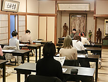 「食文化論」現地実習を善光寺宿坊で行いました。