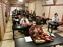 「食文化論」現地実習を善光寺宿坊で行いました。