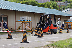 フォークリフト・車両系建設機械の技能講習が行われました