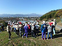 小学生が社会見学に来ました。